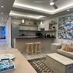 Luxurious Surf Apartment On Muizenberg Beach